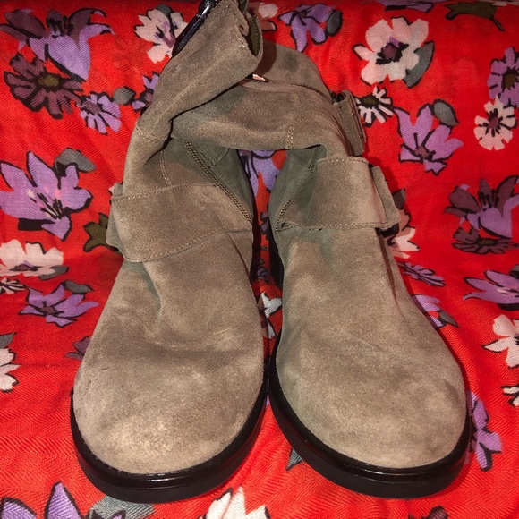 🎉🥳 #HP🥳🎉 Marc Fisher Ankle Boots - Picture 4 of 7